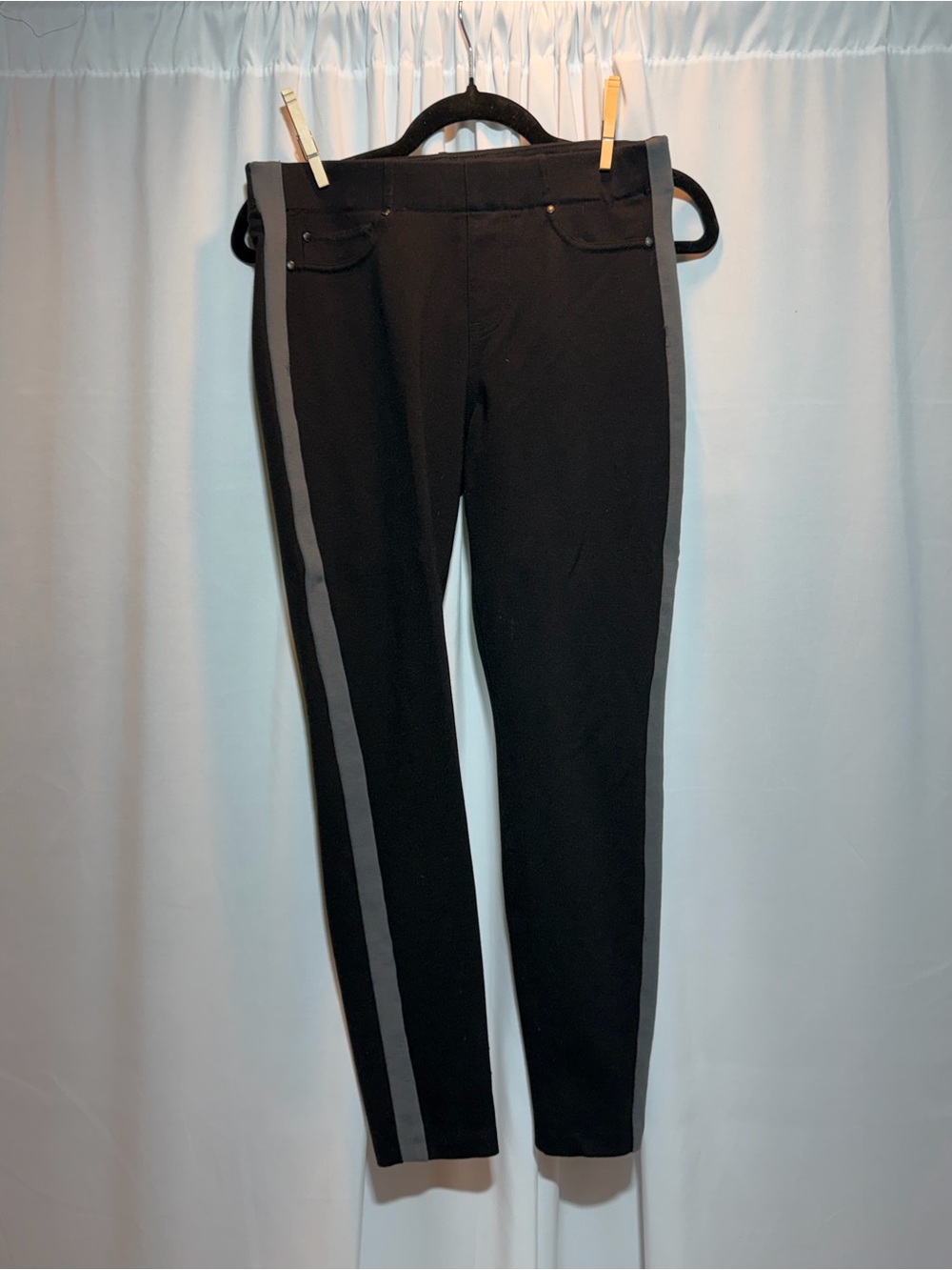 Liverpool black leggings